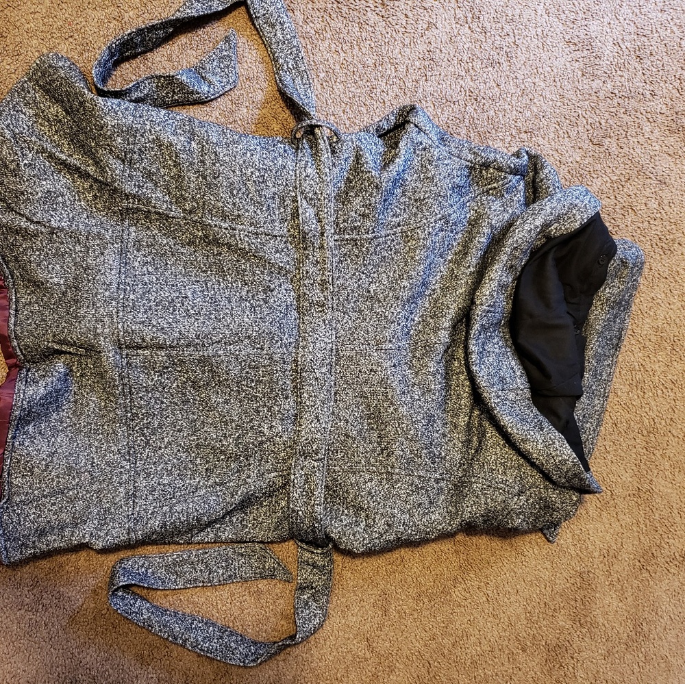 Womens coat - Picture 2 of 2